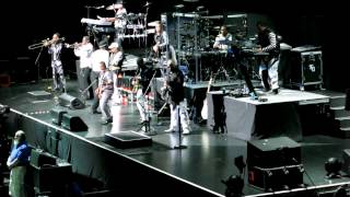 Kool and the Gang - Live at TD Garden - Jungle Boogie featuring Michael Ray Trumpet Solo