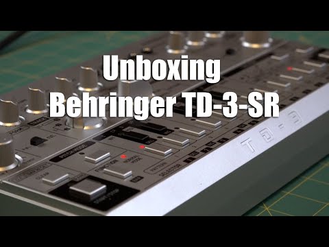 Behringer TD-3-SR Classic TB-303 Repro Bass Line Synth Unboxing, Setup and Jam Session!