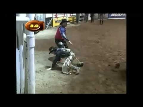 Mudslinger bucks Dave Samsel - 02 PBR Ft. Worth