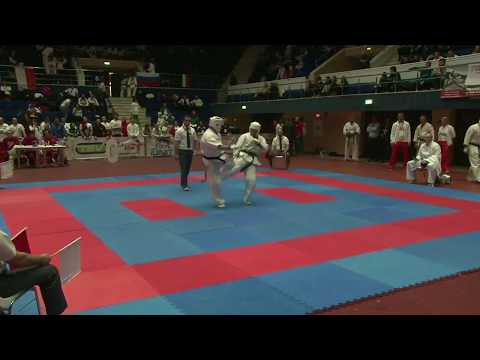 Puchar Europy Karate Kyokushin   Bukareszt 25 26 11 2017   Dariusz Cacko vs  Magomed Tsakhaev