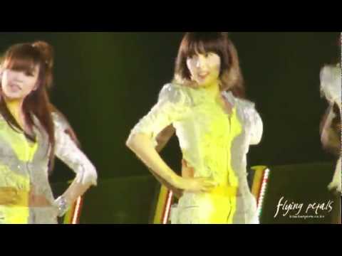 [Fancam] SNSD Taeyeon - Mr. Taxi 2