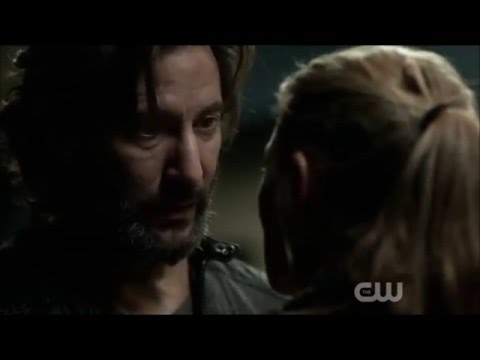 The 100 S03E09 Kane and Abby kiss