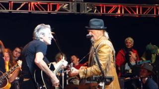 Roger Waters &amp; Neil Young - Forever Young - Bridge School Benefit - 23 October 2016