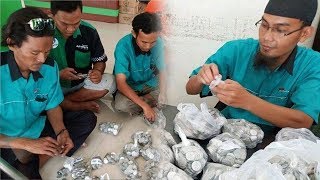 Warga Boyolali Beli Motor Pakai Uang Koin, Pemilik Dealer Sempat Tak Percaya
