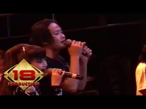 Alam Feat Vetty Vera - Mari Bergoyang (Live Konser Bojonegoro 7 Mei 2006)