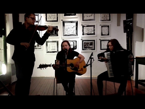 Natáhni kopyta - Natáhni kopyta - Můra a Strašák