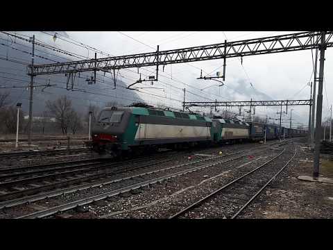 DOPPIA DI E.405 CON MERCI LKW WALTER IN TRANSITO A PERI (VR) 17 - 3 - 2018