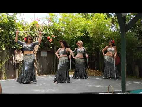 Mirit's Gang dancing shik-shak-shok.