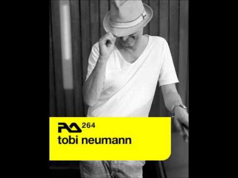 Tobi Neumann - Resident Advisor - RA264