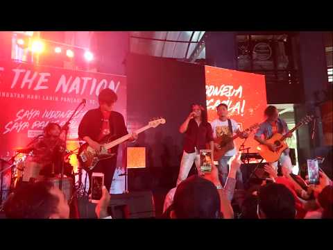 Rocker Juga Manusia/Tanah airku (Ibu Sud) - Candil in the Rockalisasi