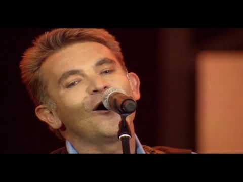 Theuns Jordaan - Sal Jy Bly (LIVE)