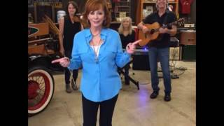 Reba McEntire introducing herself