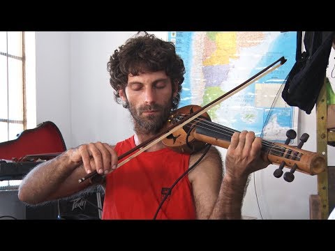 Você sabe o que é uma oficina sustentável de luteria criativa?