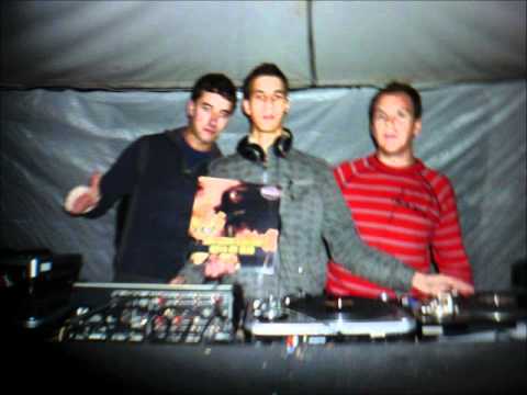 Dj Kolyn & Dj Eros Vs Dj Noy's - On The Move