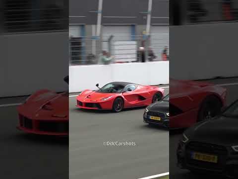 Ferrari Laferrari vs Bugatti Chiron!!