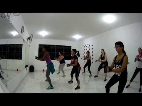 AULA DE STRONG BY ZUMBA