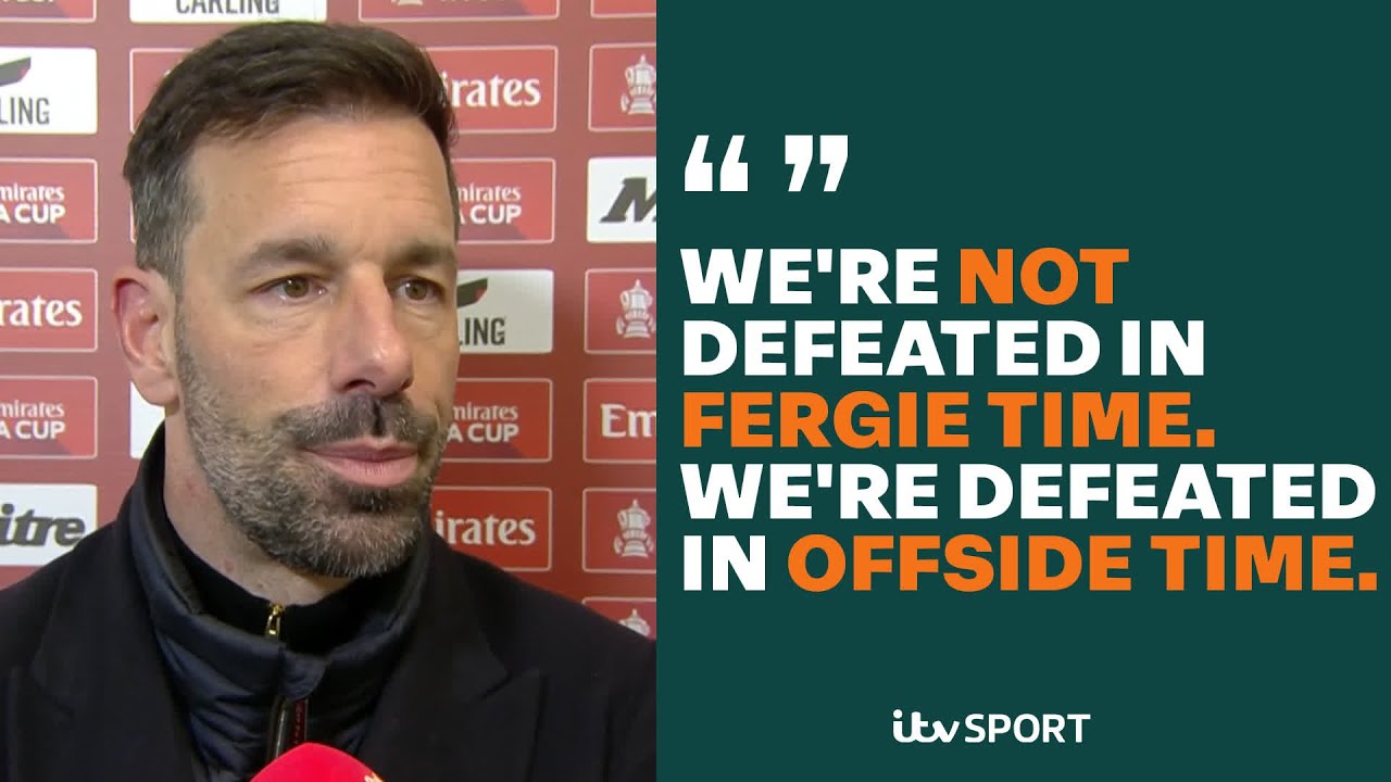 Ruud van Nistelrooy post-match reaction after late Manchester United winner | ITV Sport