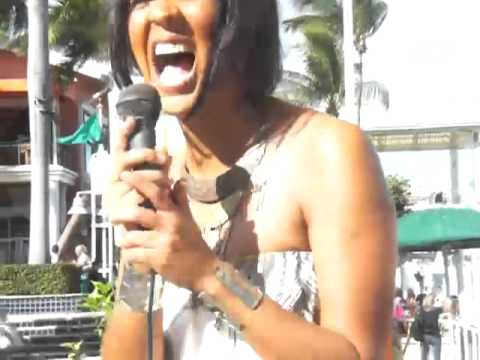 Eliana Sasics (@ Bayside [Miami] January 2012)