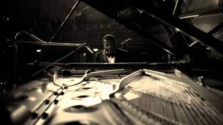 Oscar Peterson-Triste