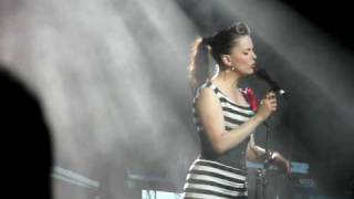 Jeff Beck &amp; Imelda May 2010-04-02 Lilac Wine.mov