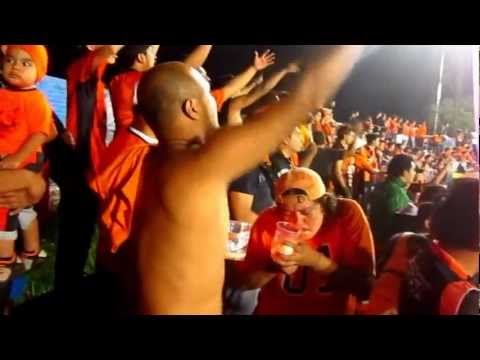 "Las gatas vrs Aguila 18 de agosto" Barra: Super Naranja - Inmortal 12 - LBC • Club: Club Deportivo Ãguila • País: El Salvador