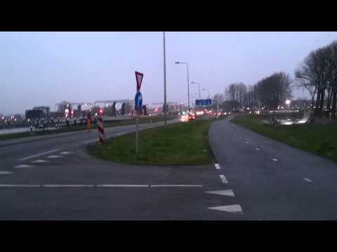 Prio 1 brandweer Gouda WO 16-3110 persoon te water