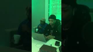 RONNY J MAKES A BEAT IN 2 MINUTES