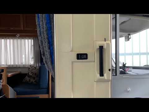 Aufbautür mit Kunstleder beziehen