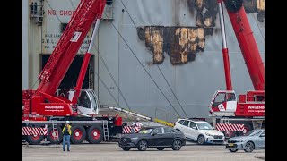 [分享] 郎報 火燒船後續 救出正常煙燻汽車一批