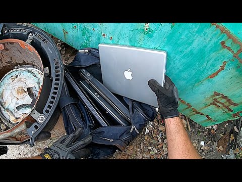 Dumpster Diving "IT'S FULL OF LAPTOPS!"