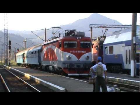 P2712 (Ilia - Lupeni) ajunge în Petroșani [Iulie, 2011]