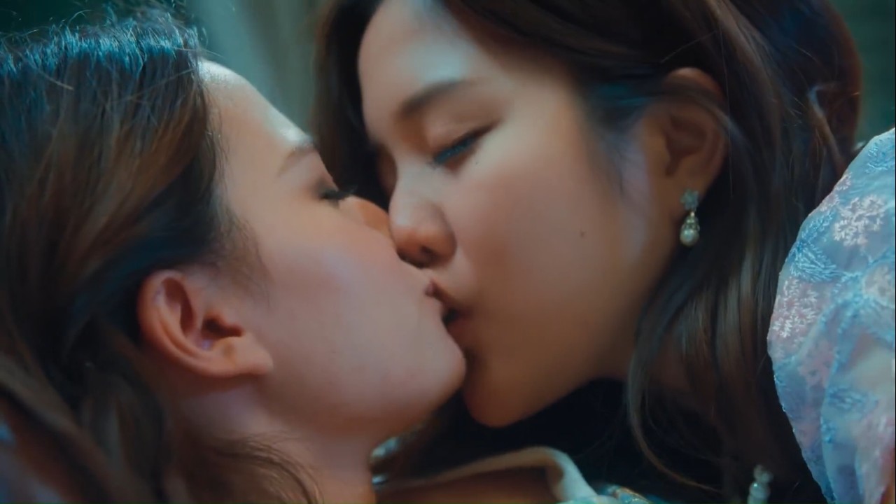 Freen Becky Kiss Completion || The Loyal Pin