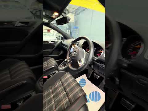 2011 VW GOLF GTI//VERY LOW KM - Image 2
