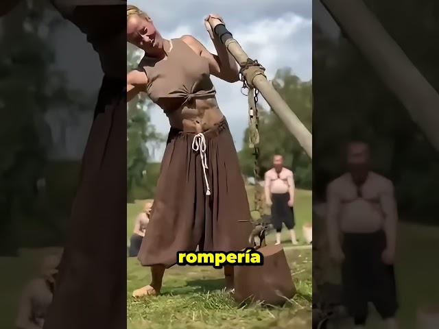 Vídeo relacionado con Valkyrie Mujer Vikinga Fuerte Mujer Nórdica Guerrera Mitología Camiseta
