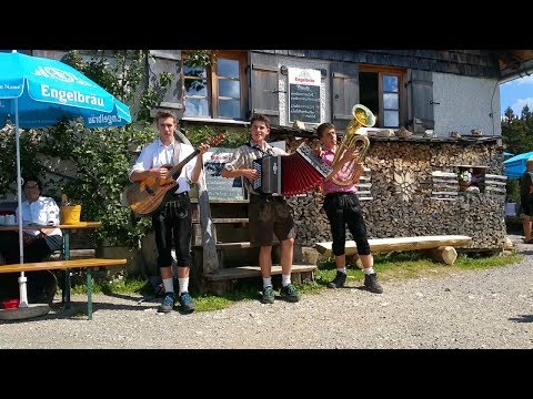 20170818 - beim Almfest auf der Terrasse der Schneetalalm