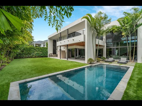 The Jills Zeder Group Presents 7900 SW 54th Ave