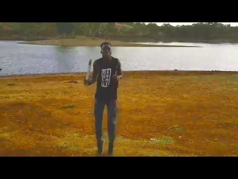 Majay of the BMB-crew dancing to Ajah Dau Chawuoch's song.