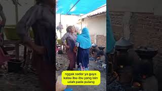 Download lagu Funny moment when mom rewang is 'funny dancing ‼️‼️#mom #rewang #dancing #funny #funny #shorts mp3 Download lagu Funny moment when mom rewang is 'funny dancing ‼️‼️#mom #rewang #dancing #funny #funny #shorts mp3