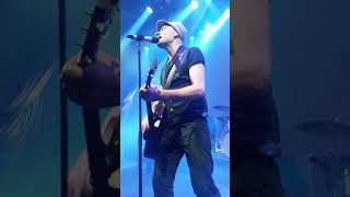 Neljä Ruusua: Luotsivene live @ Viking Grace 17.11.2018