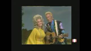 Porter Wagoner and Dolly Parton - "The Right Combination" (Live 1971)