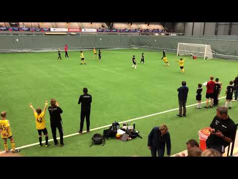 Jonas utligner til 1-1 mot IF Warta