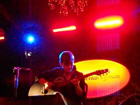 Kaki king live at Apartamento Hoffmann 6/12/2011