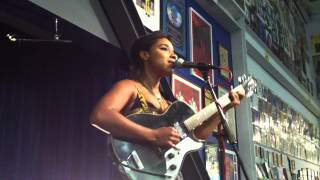 Lianne La Havas- Tease Me. Live Amoeba Records Hollywood Ca 9.14.12