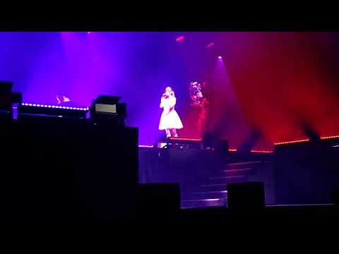 Le balcon par Cécilia Cara et Damien Sargue