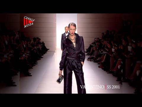 VALENTINO Spring Summer 2001 Paris 4K  - Canale Moda