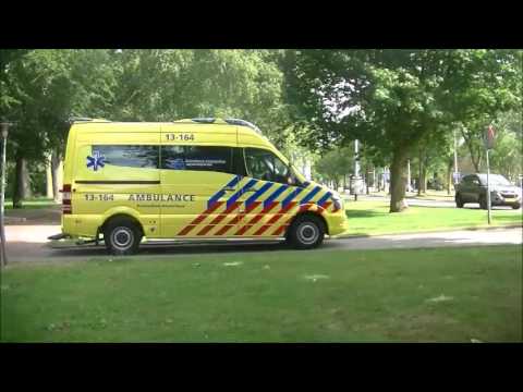 Ambulance compilatie met spoed in Zaandam