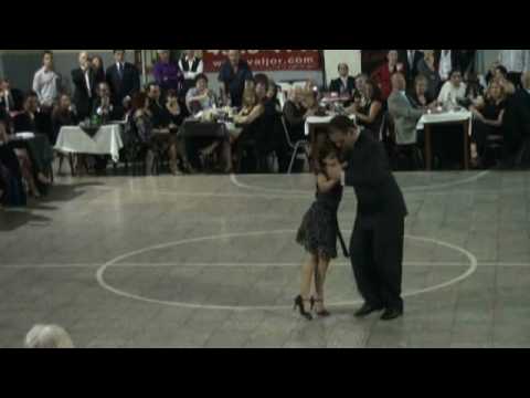  Fabian Peralta  and  Caro Aramayo  are  dancing  to  the  tango  "  Siempre Es Carnaval  "