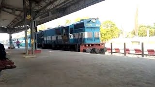 preview picture of video '11082 Gorakhpur-Lokmanya Tilak (T) Weekly Express'
