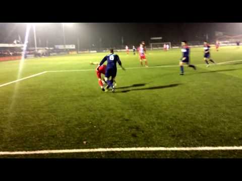 Zouaven - West Frisia 0-0 (gestaakt na 45 min vanwege de invallende mist)