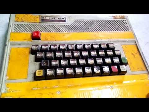 Разбираю игровой компьютер. ZX-SPECTRUM из девяностых...